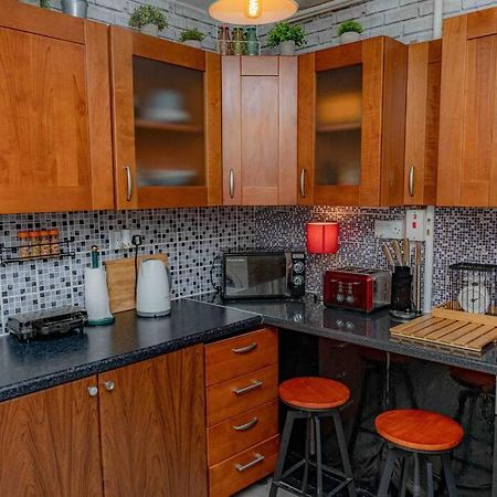 Unique Home W/Garden Hot Tub, Sauna & Cinema Room 伦敦 外观 照片