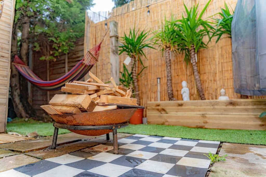 Unique Home W/Garden Hot Tub, Sauna & Cinema Room 伦敦 外观 照片