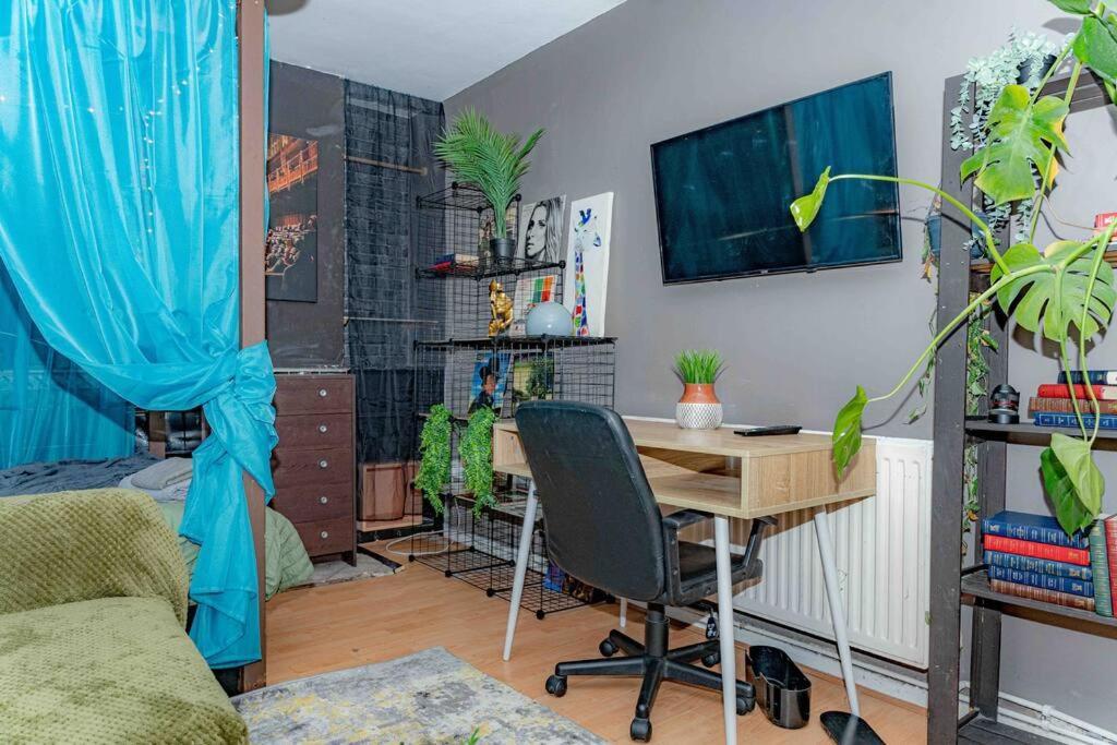 Unique Home W/Garden Hot Tub, Sauna & Cinema Room 伦敦 外观 照片