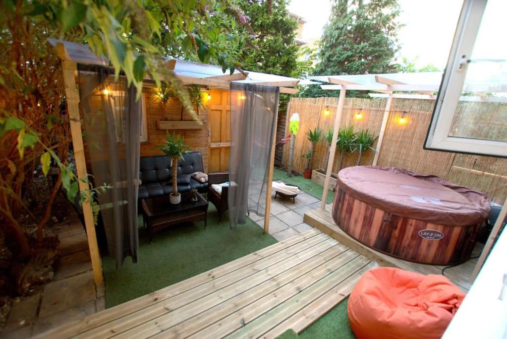 Unique Home W/Garden Hot Tub, Sauna & Cinema Room 伦敦 外观 照片