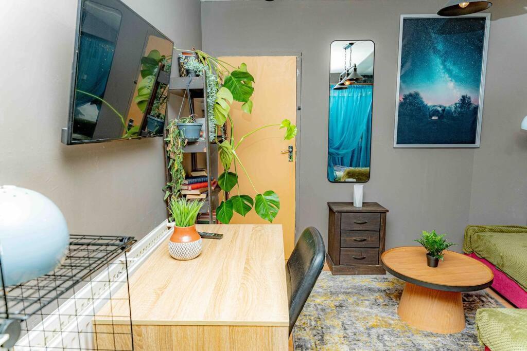 Unique Home W/Garden Hot Tub, Sauna & Cinema Room 伦敦 外观 照片